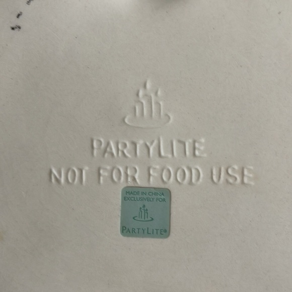 PartyLite Large Green Leaf Holly Candle Holder - Picture 4 of 4